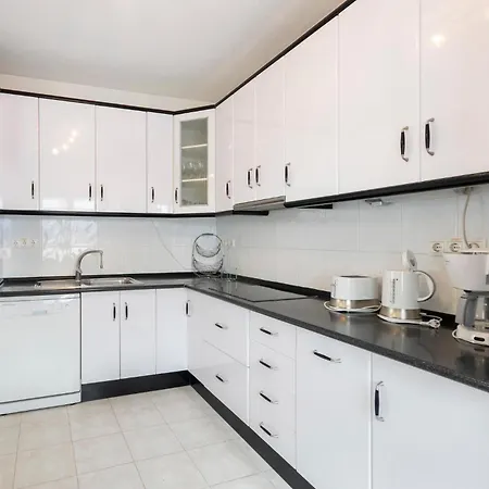 3 Bedroom Lovely In