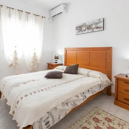 3 Bedroom Lovely In Semesterbostad San Miguel De Salinas